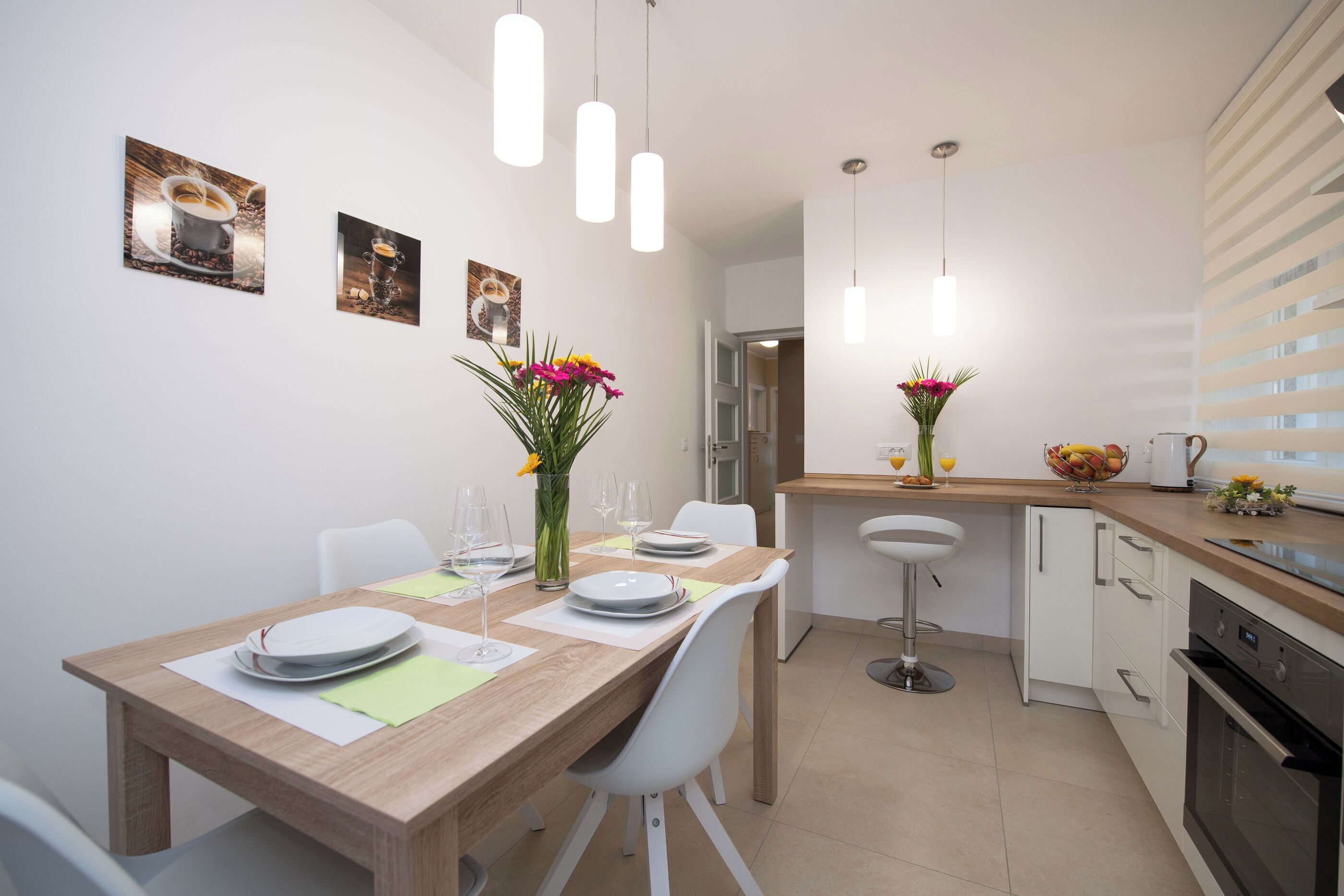 Apartment (A1) | Private kitchen | Fridge, microwave, oven, stovetop