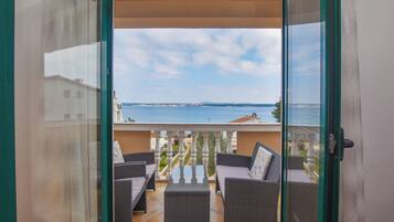 Apartment (A3) | Balcony