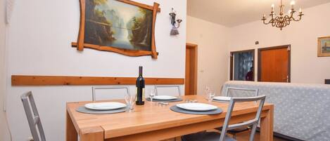 Apartment (A1) | Speisen