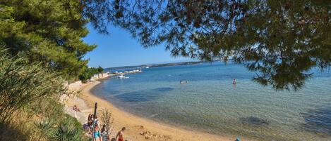 ใกล้ชายหาด