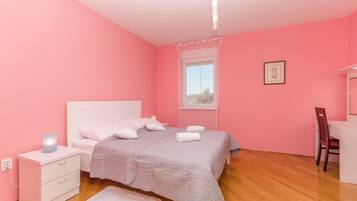 Appartement (A6) | Een kluis op de kamer, een strijkplank/strijkijzer, gratis wifi