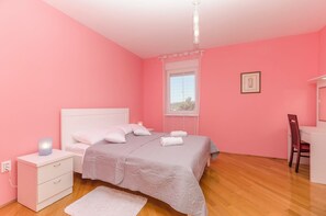 Appartement (A6) | Een kluis op de kamer, een strijkplank/strijkijzer, gratis wifi