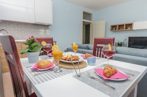 Apartment (A6) | Dining - Apartments Villa AS Jezera (Tisno)