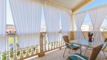 Apartment (A3) | Balcony