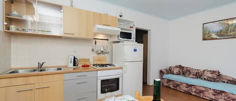 Apartment (A3) | Private kitchen