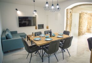 Apartment (A1) | Dining - Apartment Peace and Quiet (Jelsa)