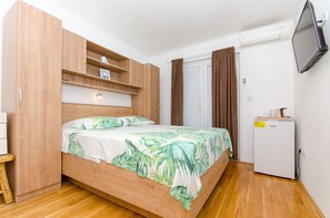 Room (S1) - House Nikola (Tucepi)