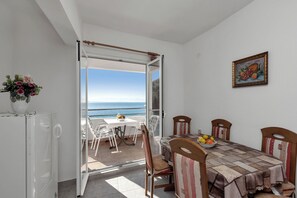 Apartment (A2) | Dining - Apartments Robinzon Nikola (Sucuraj)