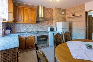 Apartment (A1) | Private kitchen - Apartments Tatjana (Novi Vinodolski)