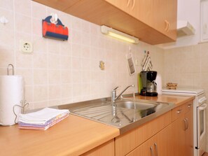 Apartment (A1) | Private kitchen | Fridge, oven, stovetop, espresso maker - Apartment Nada (Rogoznica)