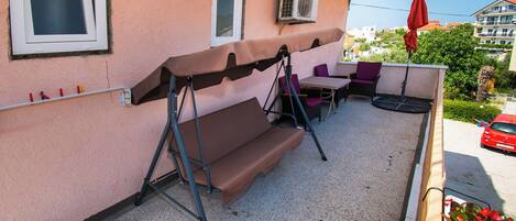 Apartment (A4) | Balcony