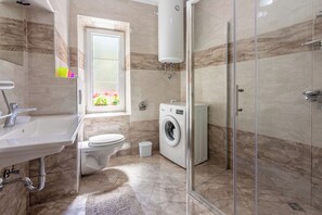 Apartment (A1) | Bathroom - Apartment Danijel (Novi Vinodolski)
