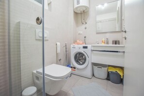 Apartment (A1) | Bathroom - Apartment Martin (Biograd na Moru)