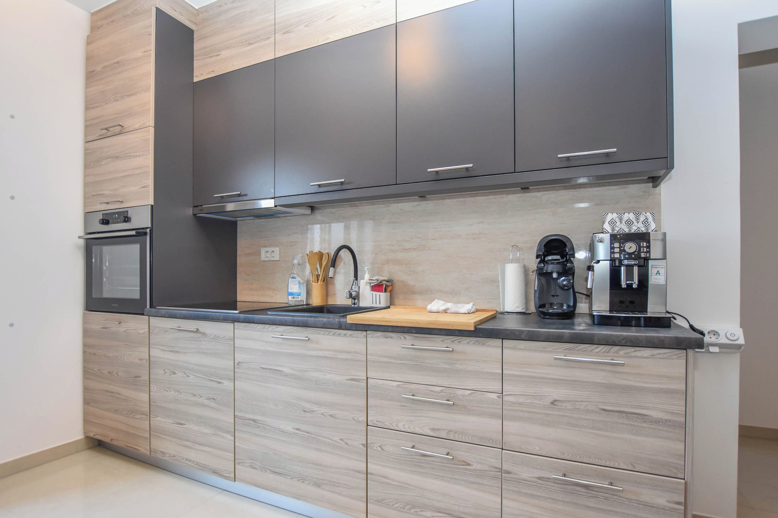 Apartment (A1) | Eigene Küche | Kühlschrank, Mikrowelle, Ofen, Herdplatte