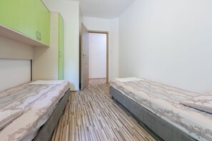 House | Iron/ironing board, free WiFi - House Ruzica (Novi Vinodolski)