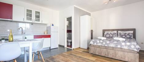 Studio (A3) | Interior