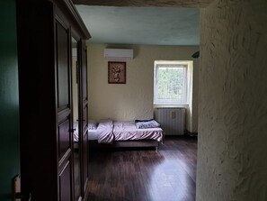 House | Iron/ironing board, free WiFi - House Roza (Otocac)