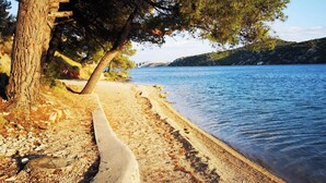 Unclassified image, 2 of 65, button - Apartments Adriatico (Sibenik)