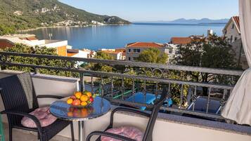 Apartment (A1) | Balcony