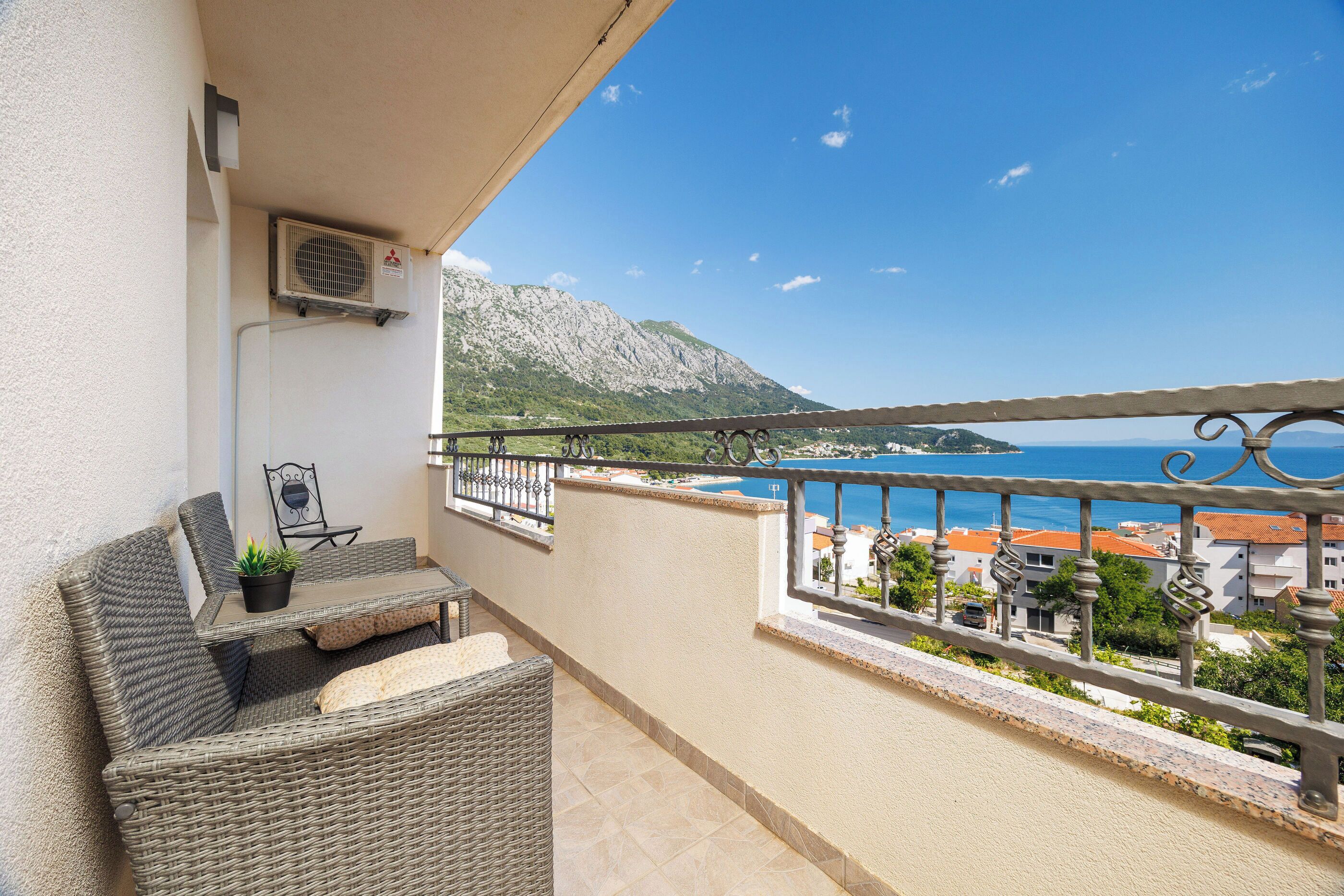 Studio (A2) | Balcony