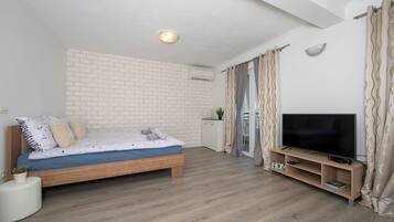 Studio (A2) | Living room