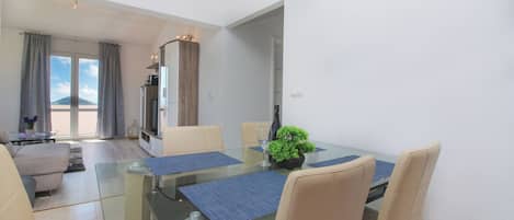 Lägenhet (A1) | Restauranger