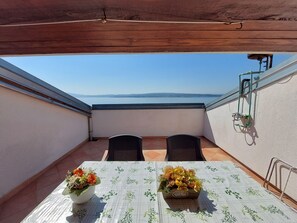 Apartment (A1) | Outdoor dining - Apartments Faran (Crikvenica)