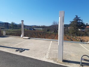 Parkir mandiri gratis