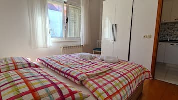 Apartemen (A1) | Setrika/meja setrika dan Wi-Fi gratis