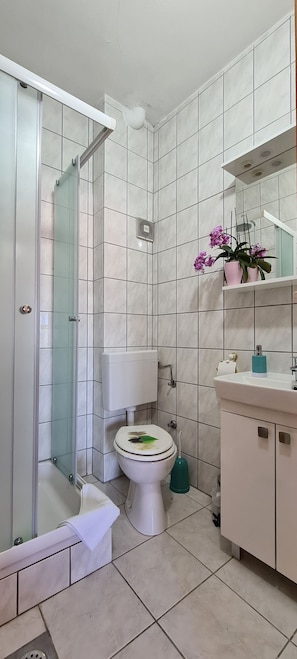 Apartment (A1) | Bathroom - Apartment Turan (Jelsa)