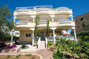 Building design - Apartments Dandelion (Biograd na Moru)