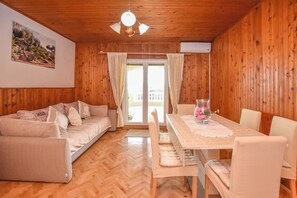 Apartment (A1) | Living room - Apartments Dandelion (Biograd na Moru)