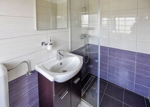 Apartment (A5) | Badezimmer