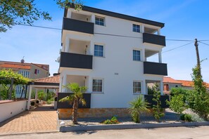 Building design - Apartments Jacqueline (Pakostane)