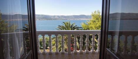 Apartment (A2) | Water view
