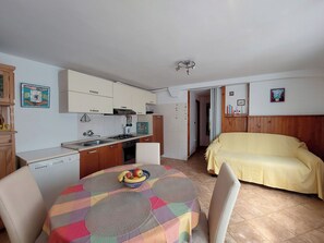 Apartment (A1) | Living room - Apartments Ineska (Crikvenica)