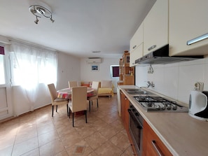 Apartment (A1) | Private kitchen - Apartments Ineska (Crikvenica)
