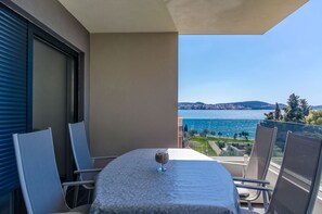 Apartment (A1) | Water view - Apartment Rozalia (Seget)