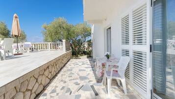 Apartment (A2) | Terrace/patio