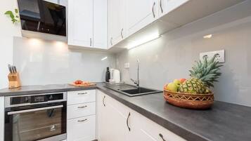 House | Private kitchen | Fridge, oven, stovetop, dishwasher