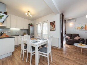 House | Private kitchen | Fridge, oven, stovetop, dishwasher - House Ruza (Privlaka)