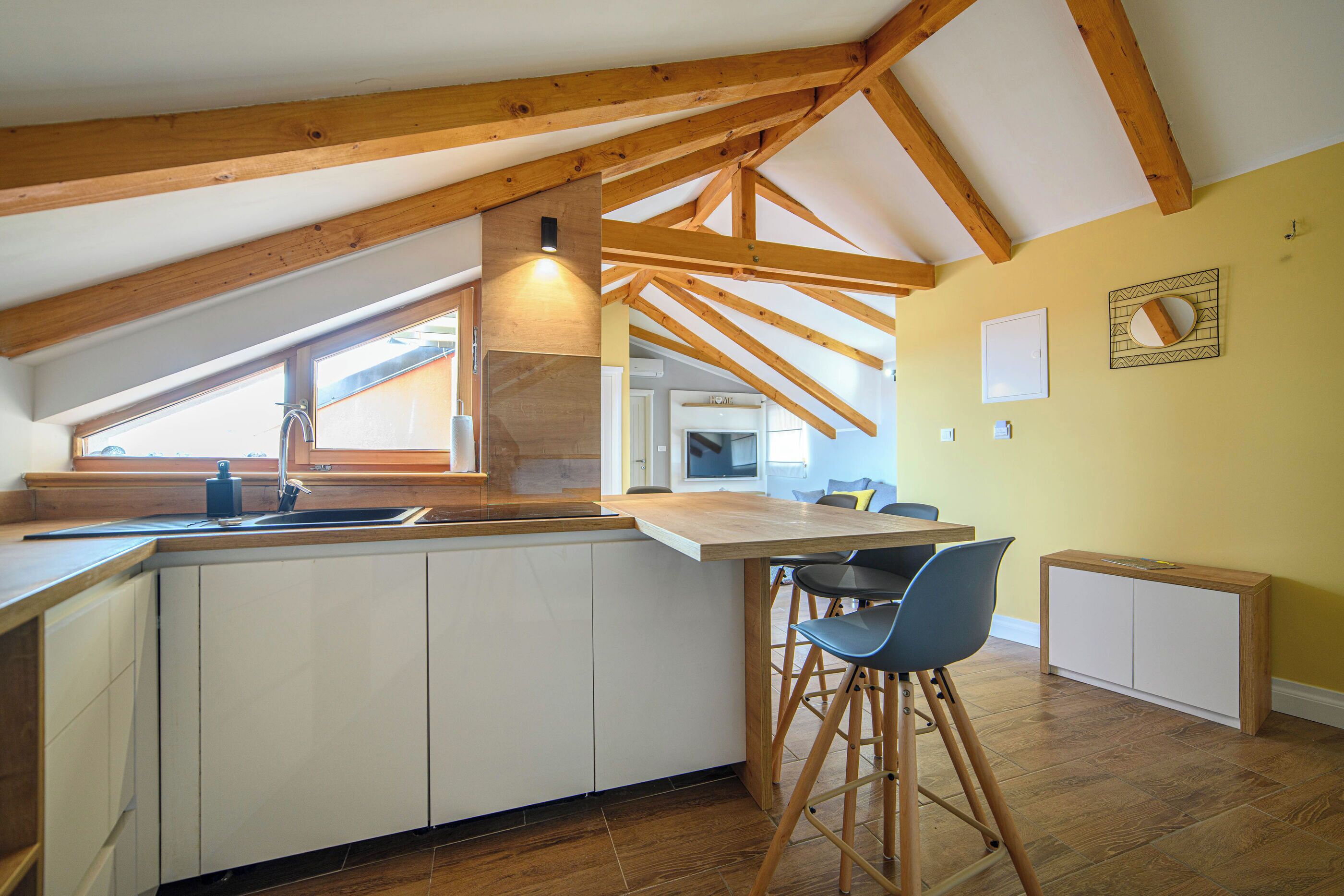 Apartment (A5) | Private kitchen | Fridge, oven, stovetop, dishwasher