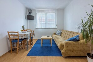 Apartment (A1) | Living room - Apartment Megi (Crikvenica)