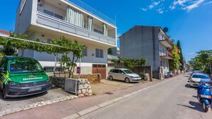 Kiến trúc tòa nhà
