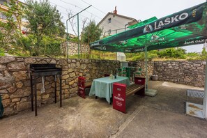BBQ/picnic Area - Apartment Megi (Crikvenica)