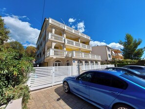 Building design - Apartments Irena (Crikvenica)