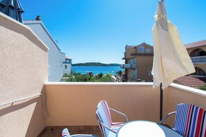 Apartment (A1) | Balcony - Apartments Goran Near the Beach (Vodice)