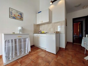 Căn hộ (A3) | Bếp riêng