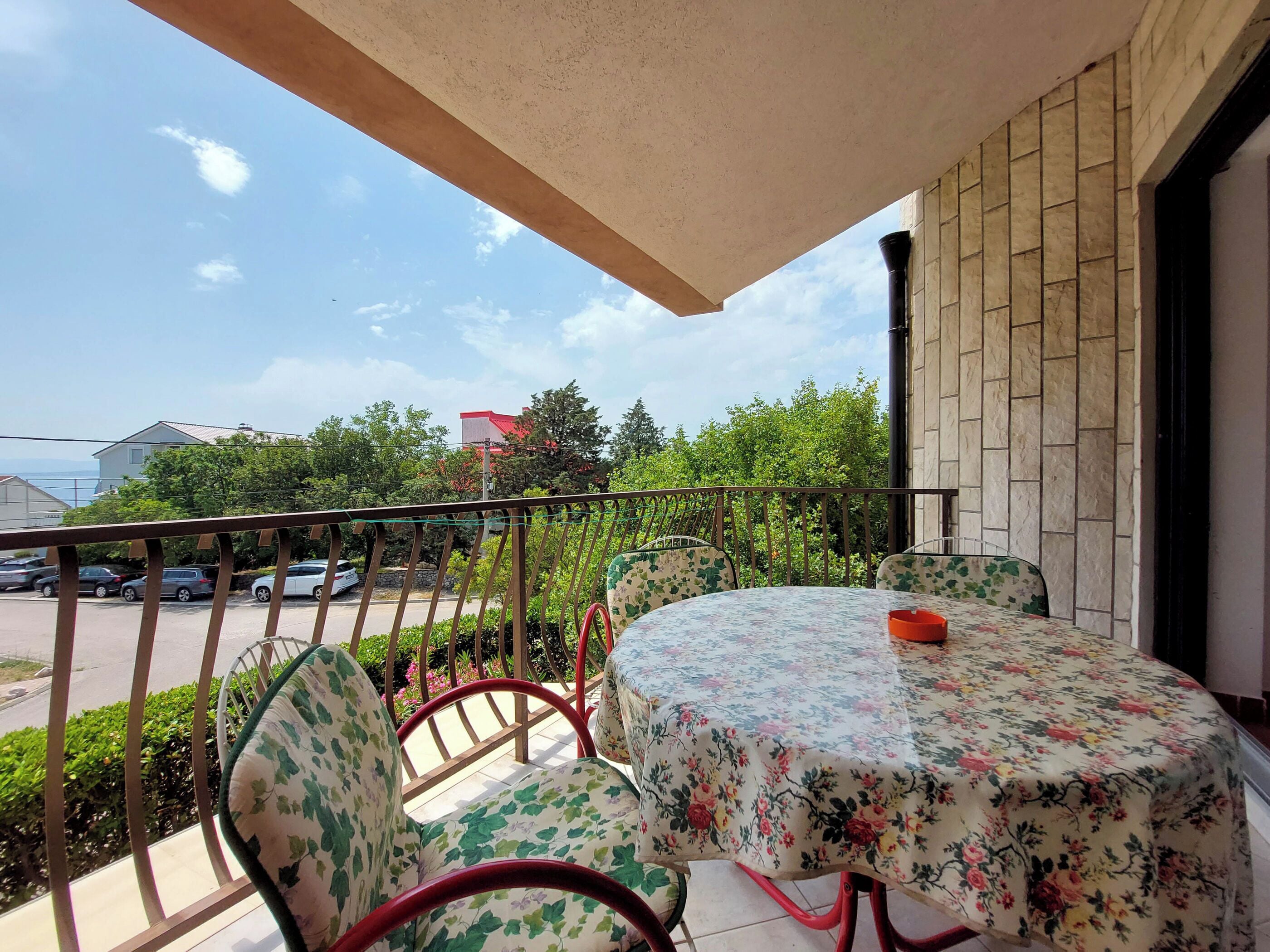 Studio (A2) | Quang cảnh mặt nước