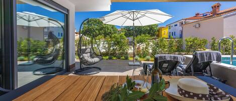 Maison | Piscine extérieure